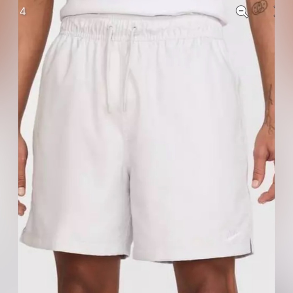 Nike men’s Club Flow Shorts elastic drawstring soft mesh lining size small NWT